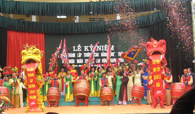 Kỷ niệm 35 năm th&agrave;nh lập v&agrave; đ&oacute;n nhận hu&acirc;n chương lao động hạng nhất